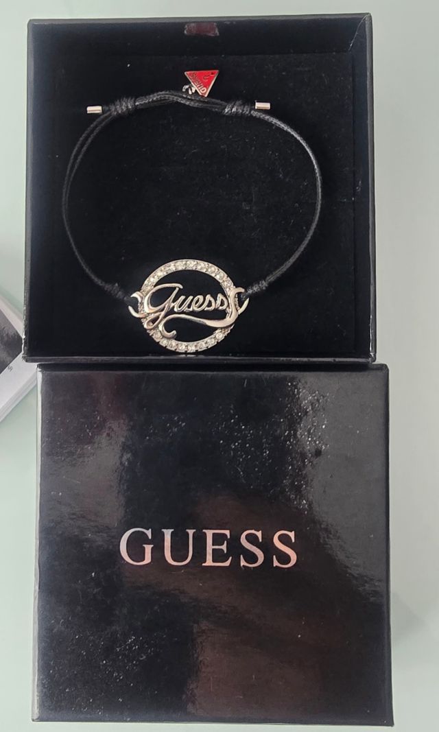 PULSERA GUESS