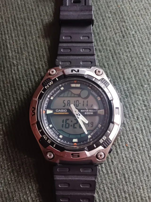 Orologio Casio AQW-100