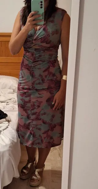 Vestido estampado elástico
Una sola puesta