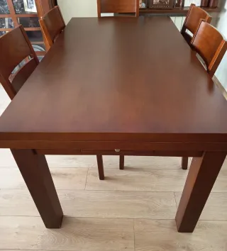 Mesa comedor haya extensible muy amplia y 4 sillas