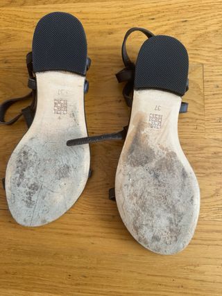 Sandalias CH Marrones y Rojas