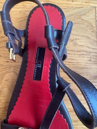 Sandalias CH Marrones y Rojas
