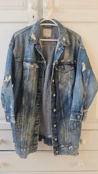 Cazadora vaquera oversize Zara