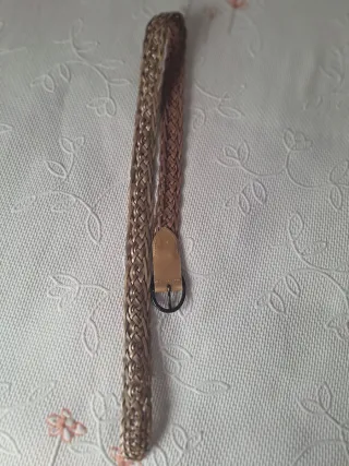 Cinturón trenzado dorado