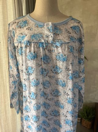 Camisón floral azul y blanco talla XL