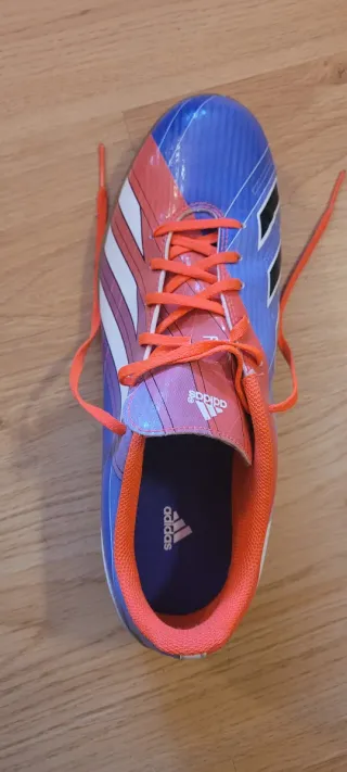 Botas de fútbol sala Umbro Naranja y Verde