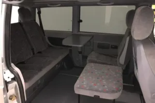 Asiento Mercedes Vito con reposapiés cama