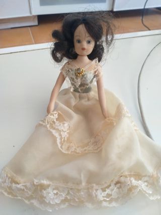 Muñeca vintage porcelana vestido encaje