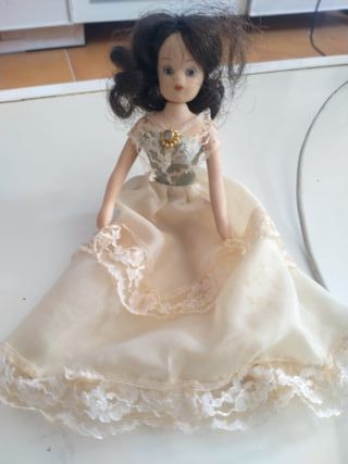 Muñeca vintage porcelana vestido encaje