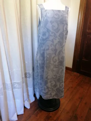 Vestido gris estampado talla 48