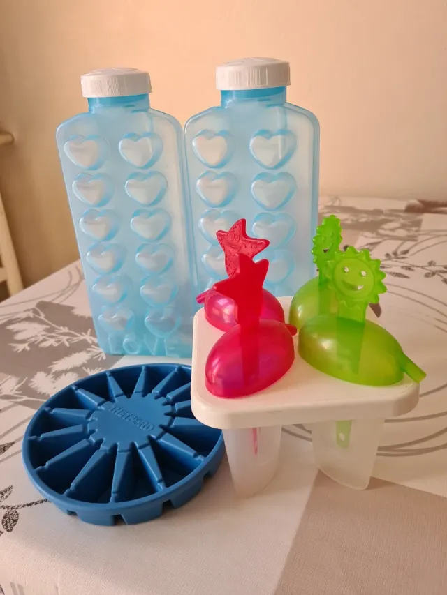 Contenitori Ghiaccio e Ghiaccioli