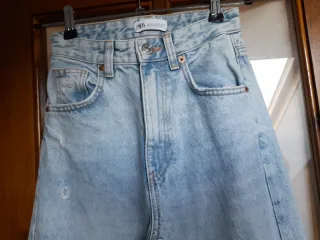 Pantalón recto ZARA rotos Talla XS
