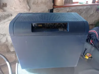 Nevera-Refrigerador portátil con radio incorporada
