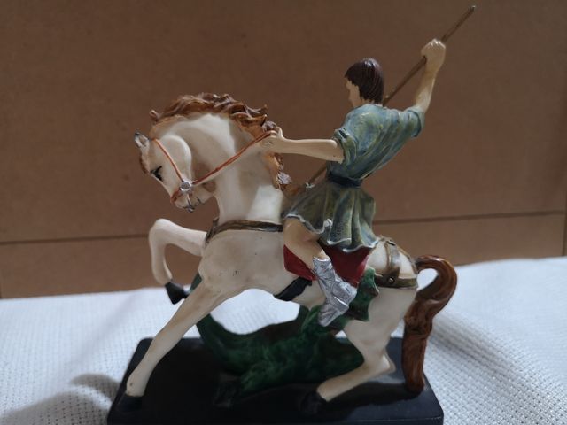 Statua San Giorgio a cavallo drago
