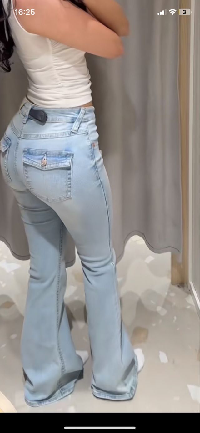 Pantalón Stradivarius D004 Está nuevo