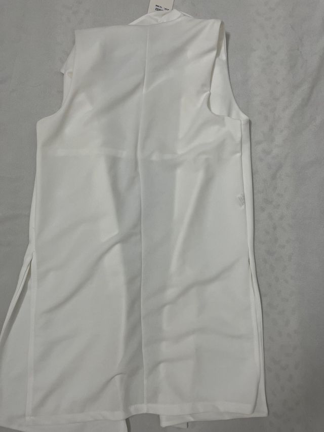 Blazer larga blanca sin mangas