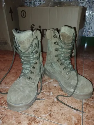 Botas Gore-Tex Ejército Talla 41, muy poco uso