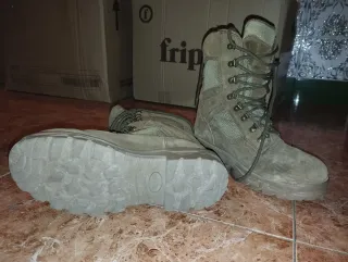 Botas Gore-Tex Ejército Talla 41, muy poco uso