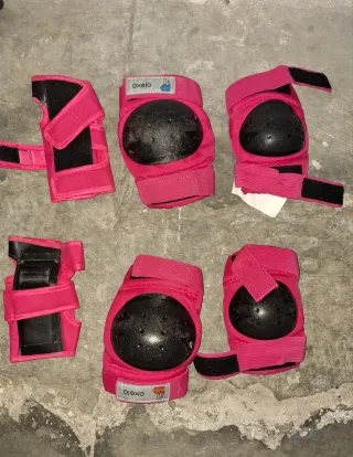 Patines Oxelo 4 ruedas niña T35 con protecciones.
