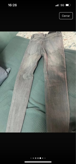 Pantalones vaqueros grises