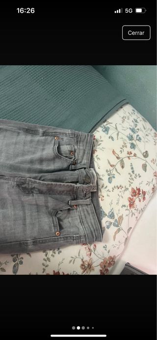Pantalones vaqueros grises