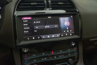 Jaguar F-Pace 2.0L i4D 177kW Prestige AWD Auto 