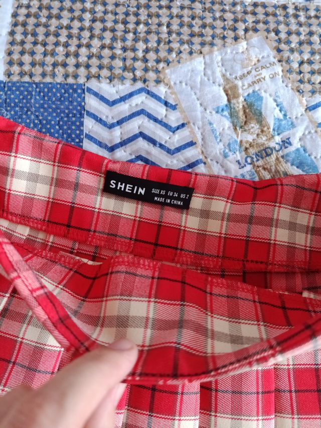 Falda Plisada Cuadros Roja Talla XS nueva