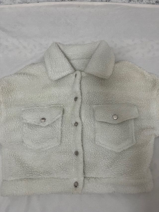 Abrigo corto borrego blanco