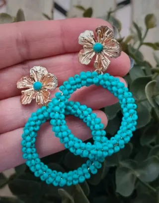 Pendientes Aro Dorados con Flores Turquesa