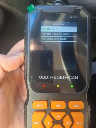 Máquina diagnosis coche 