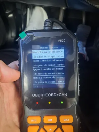 Máquina diagnosis coche 