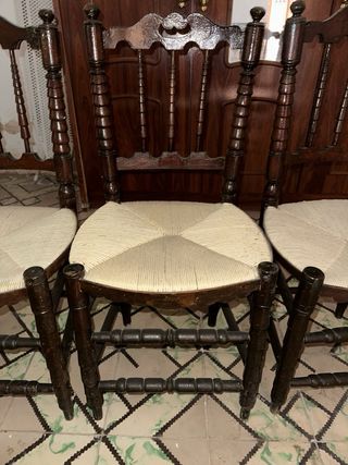 4 Sillas Antiguas Madera y Esparto