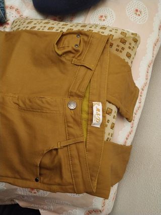 Pantalones vaqueros Zara y Mango mujer