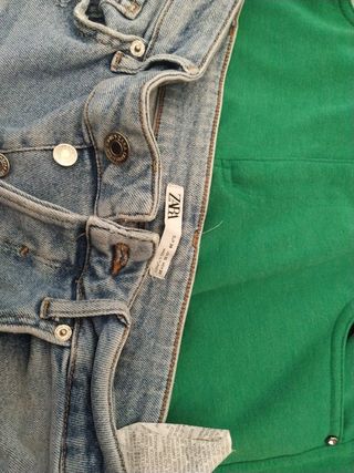 Pantalones vaqueros Zara y Mango mujer