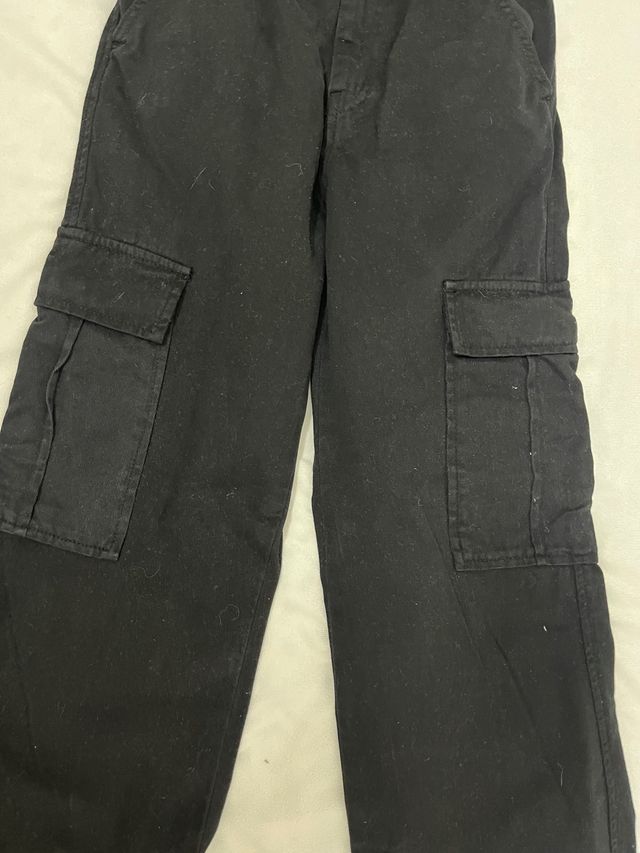 Pantalón cargo negro
