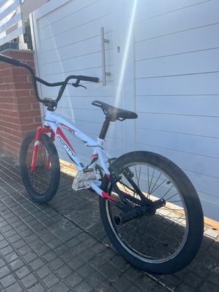 Bicicleta BMX Monty