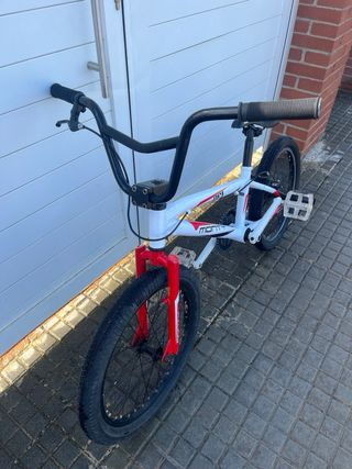 Bicicleta BMX Monty