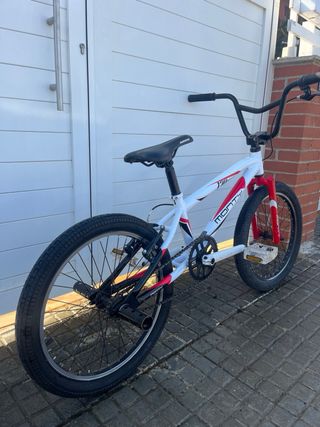 Bicicleta BMX Monty