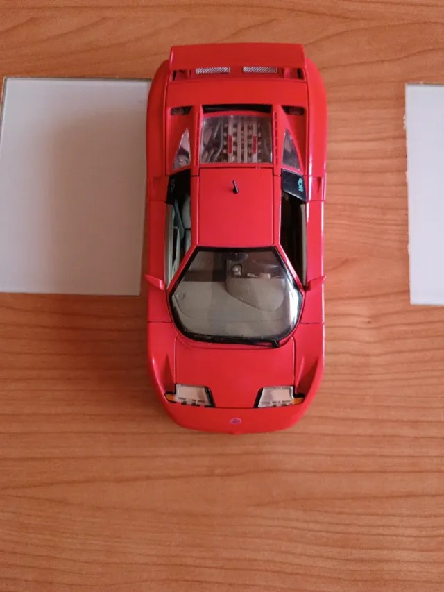 Bugatti EB110 Bburago 1/18 Rojo