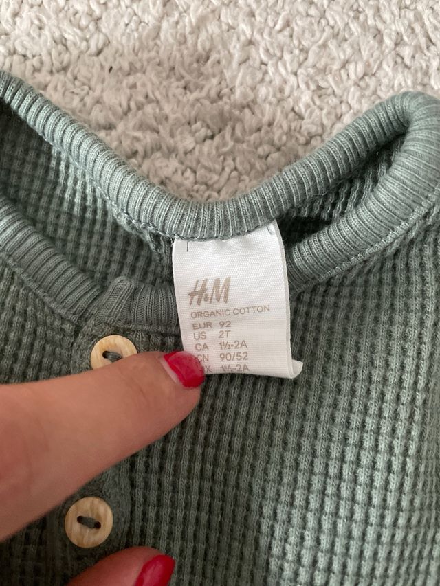 H&M nuevo  Mono verde tejido waffle bebé