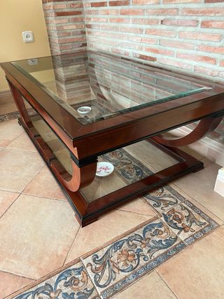 Mesa de centro grande de madera y cristal