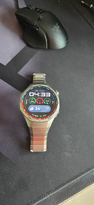 Orologio Huawei GT 5 Pro in titanio