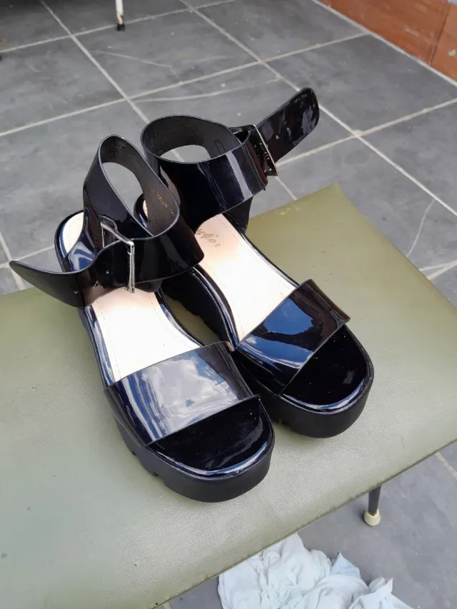 Sandalias de plataforma negras mujer
