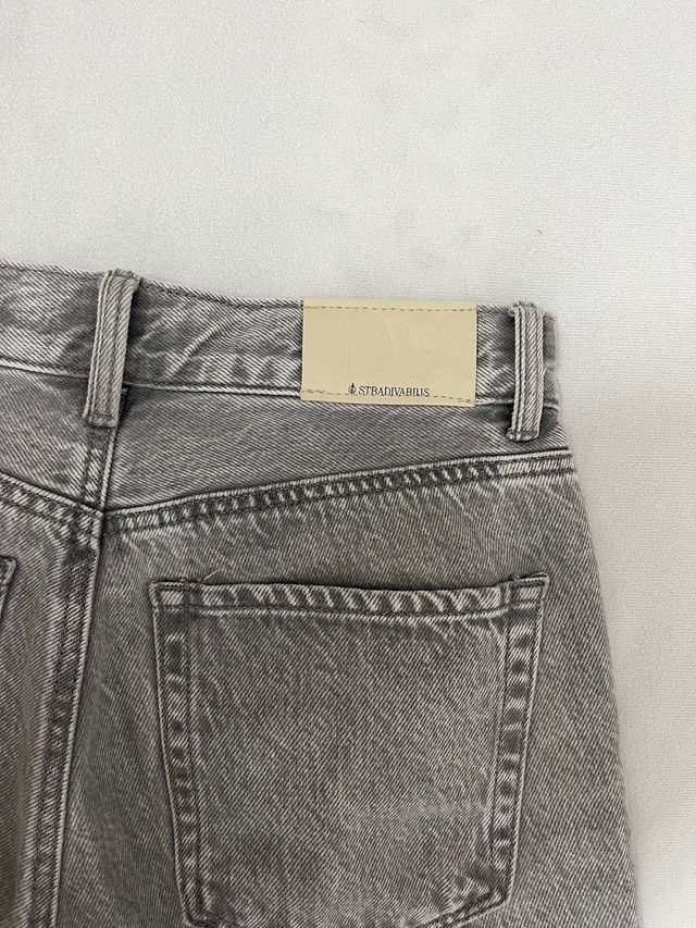 Pantalón recto Stradivarius gris T.34