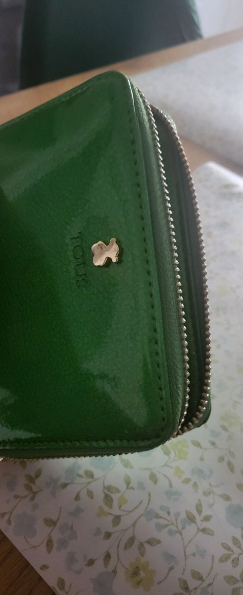 Monedero Tous Verde BrillanteMedidas13×10cm