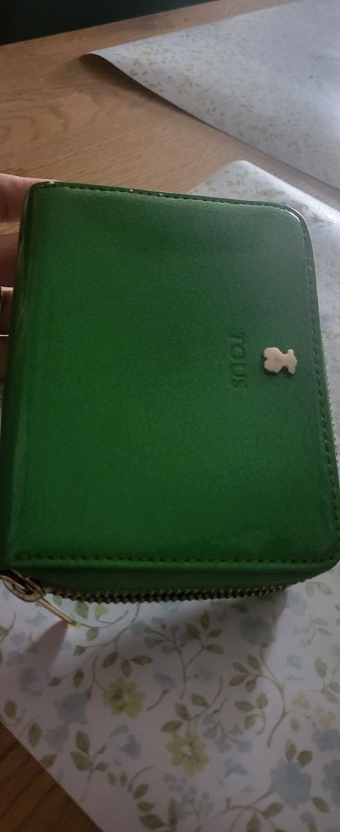 Monedero Tous Verde BrillanteMedidas13×10cm