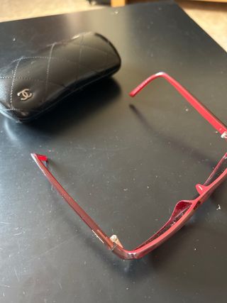 Gafas de sol Chanel con estuche. Vintage.