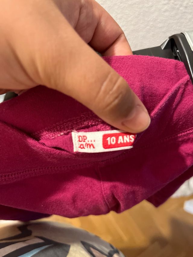 Pantalón corto deportivo fucsia