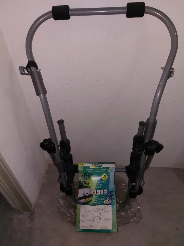 Portabicicletas elevado para coche