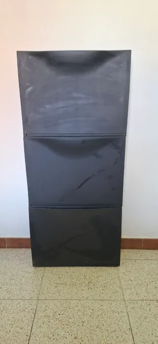 Scarpiera in plastica nera Ikea